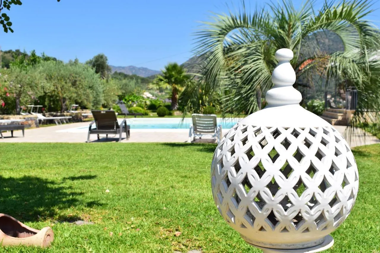 Taormina Villa Ibiscus Alcantara 佳吉