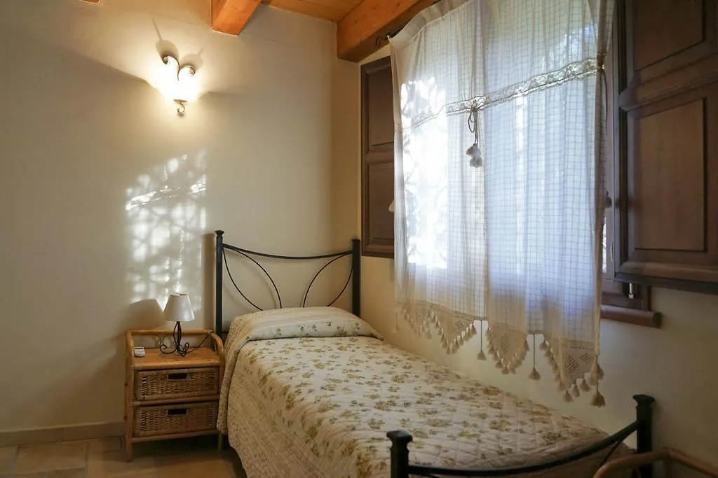 Taormina Villa Ibiscus Alcantara Gaggi 0*,  Italy